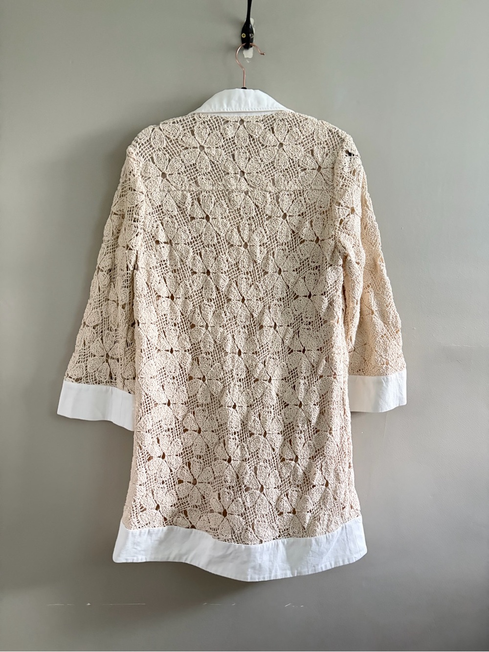 TUCKERNUCK Tan Crochet Collier Dress Small - Picture 6 of 9